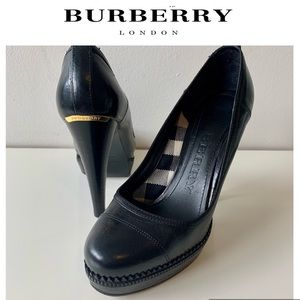 Burberry Arlington Heels Pump Shoes SZ 7 7.5 Black